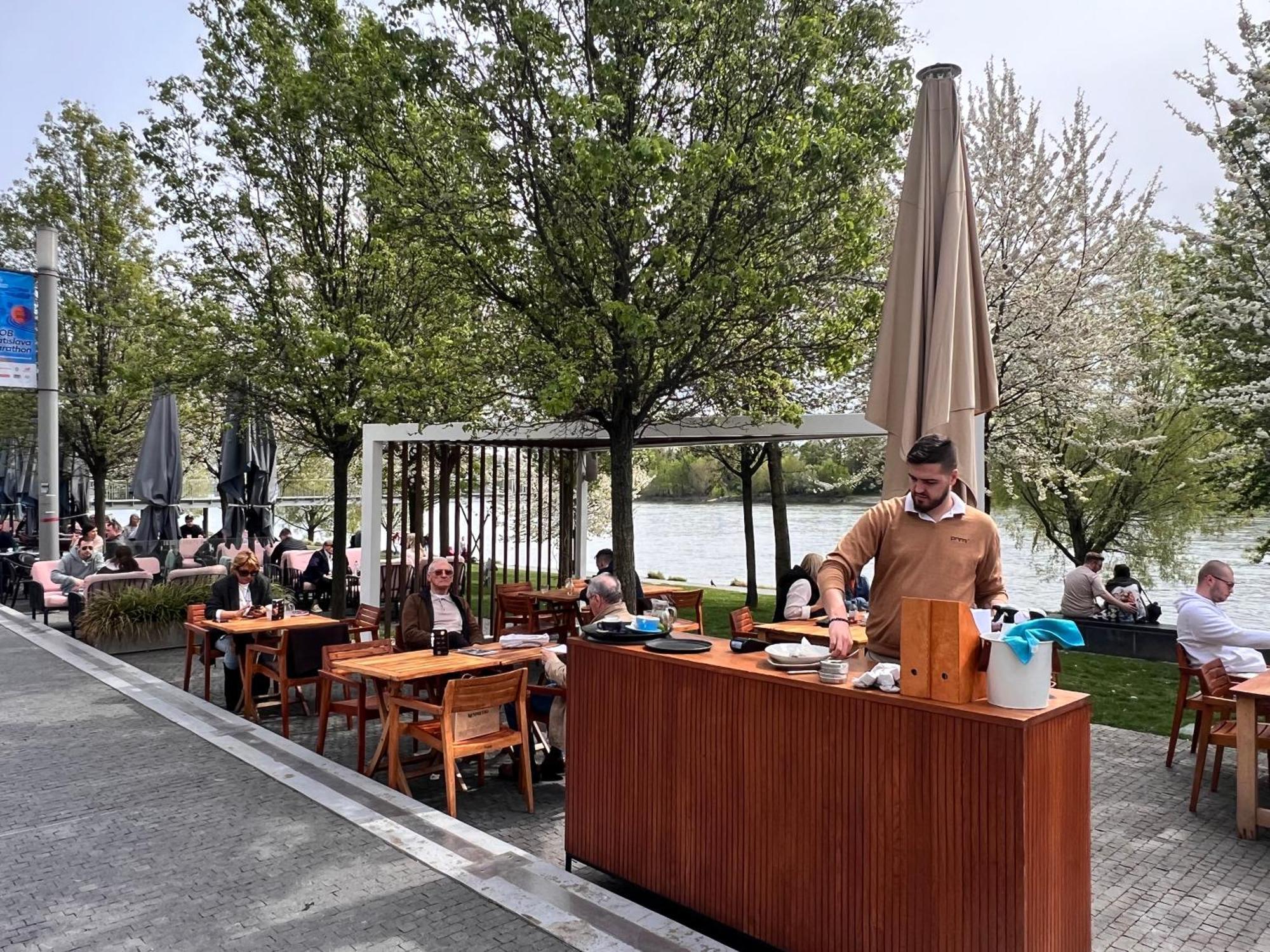 River Front Mezonet Eurovea براتسيلافا المظهر الخارجي الصورة