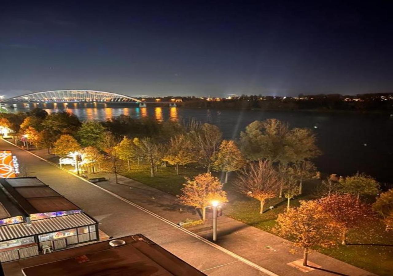 River Front Mezonet Eurovea براتسيلافا المظهر الخارجي الصورة